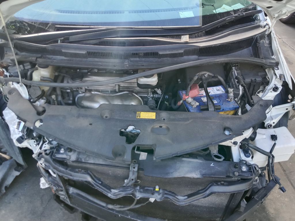 Toyota Estima or Tarago 2007 White Wrecking
