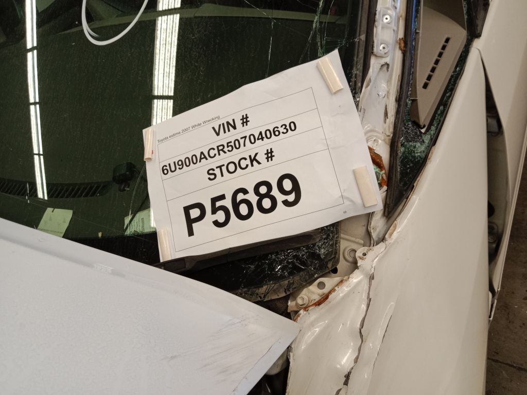 Toyota Estima or Tarago 2007 White Wrecking