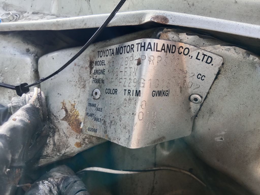Toyota Hilux 2005 Silver Wrecking