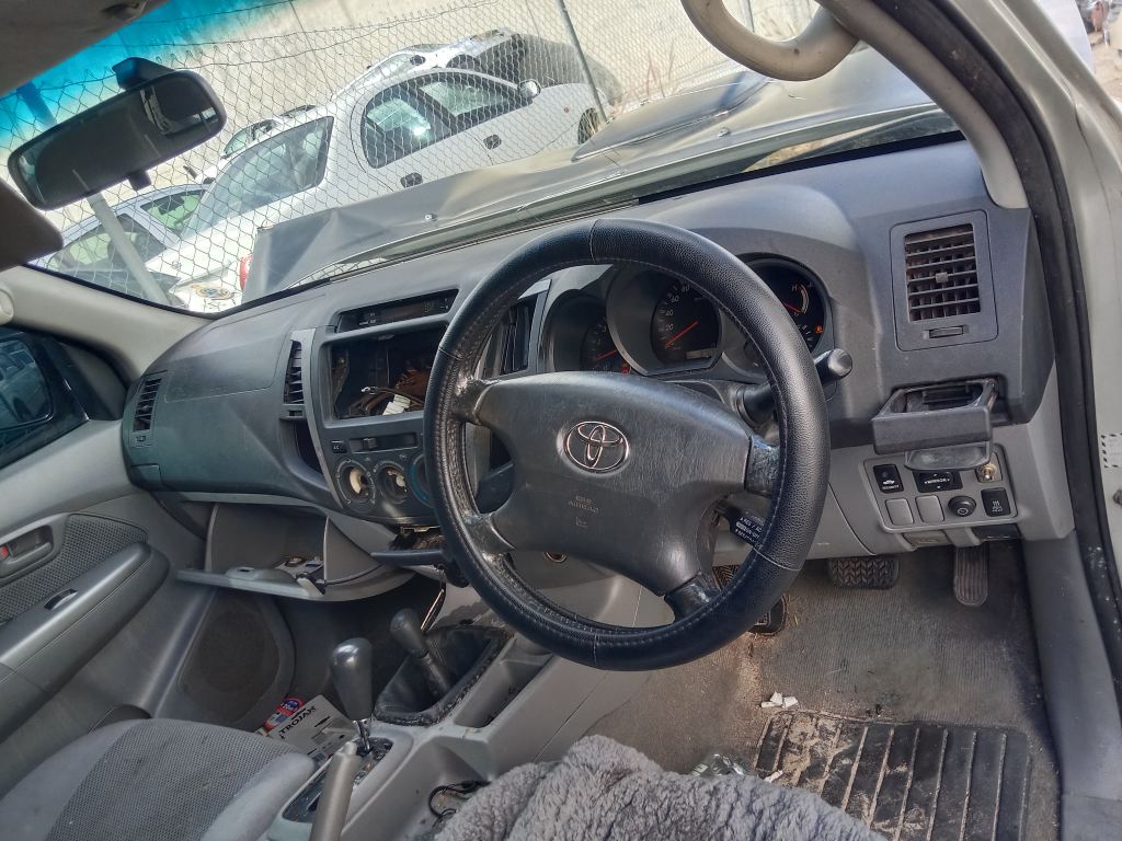 Toyota Hilux 2005 Silver Wrecking