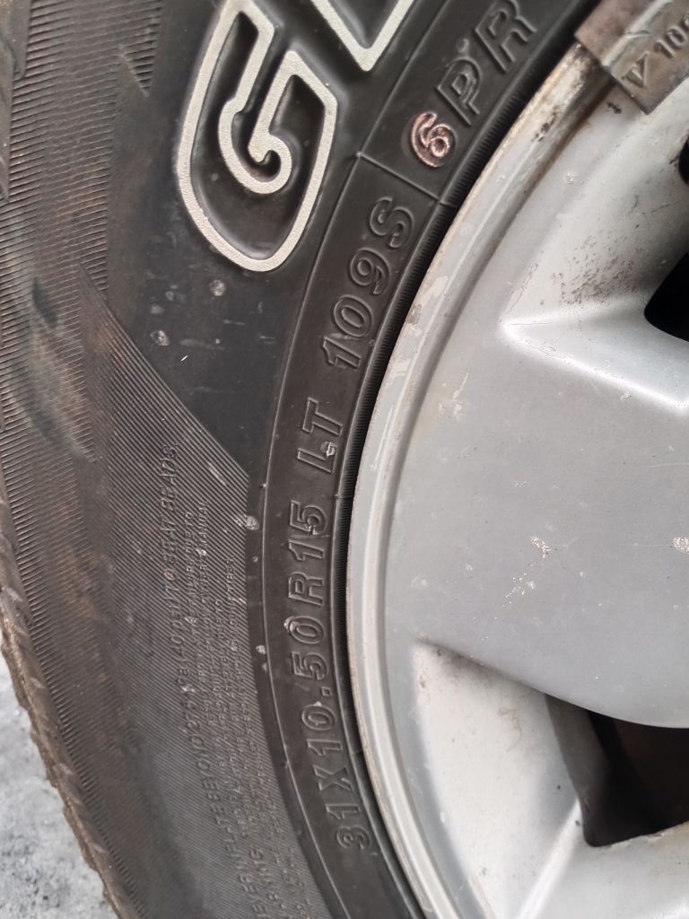 Toyota Hilux 2005 Silver Wrecking
