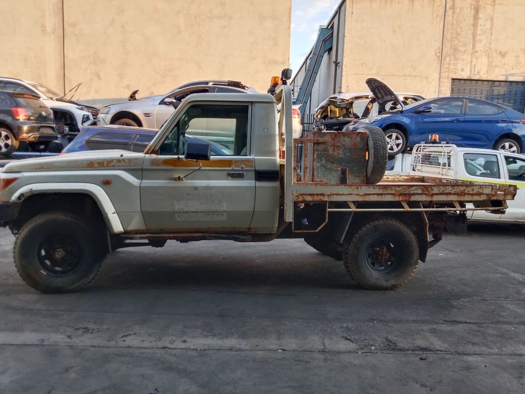 Toyota LandCruiser 79 2010 White Wrecking