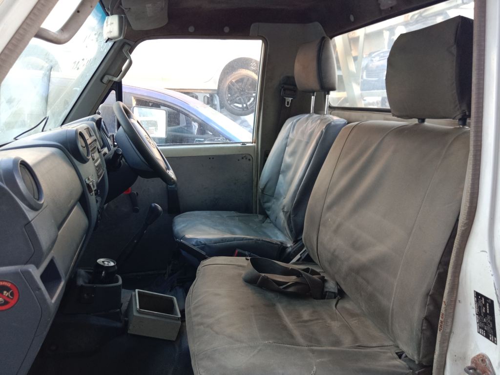 Toyota LandCruiser 79 2010 White Wrecking