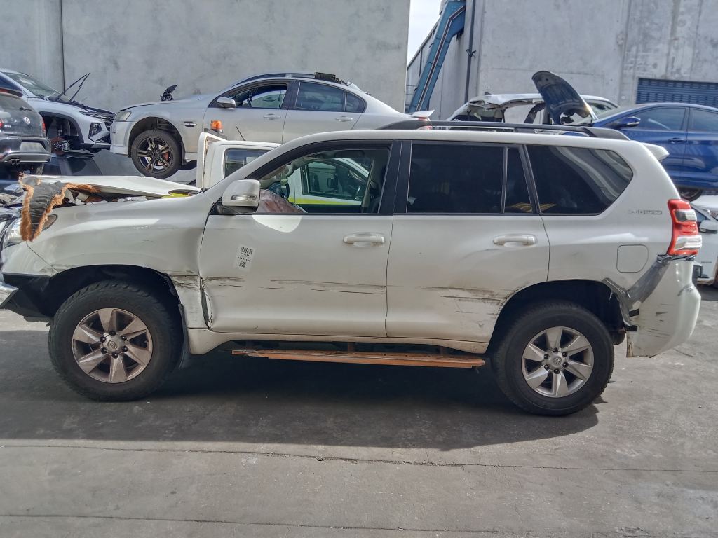 Toyota LandCruiser Prado 150 2017 White Wrecking