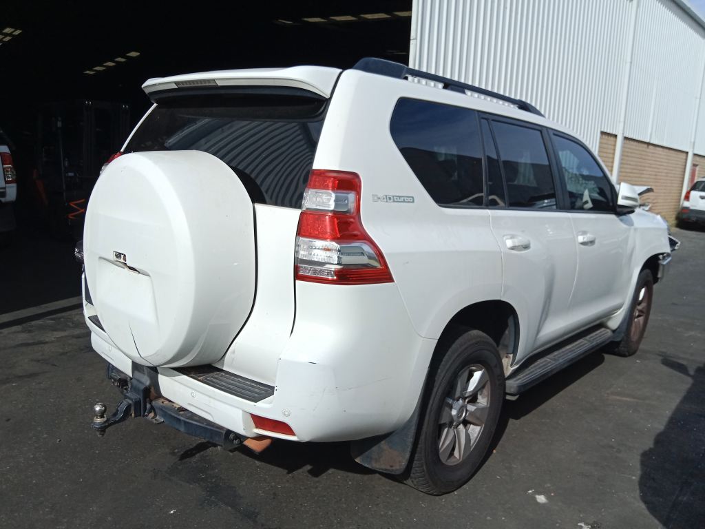 Toyota LandCruiser Prado 150 2017 White Wrecking