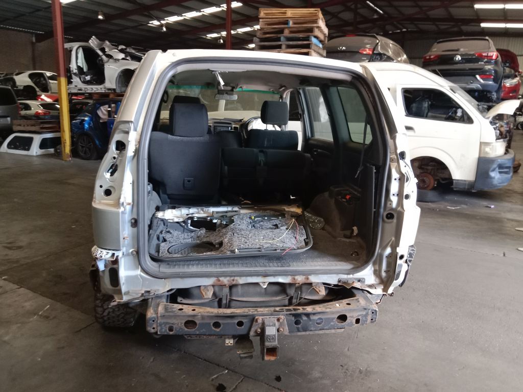 Toyota Prado 120 series 2005 Silver Wrecking