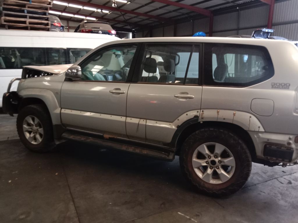 Toyota Prado 120 series 2005 Silver Wrecking