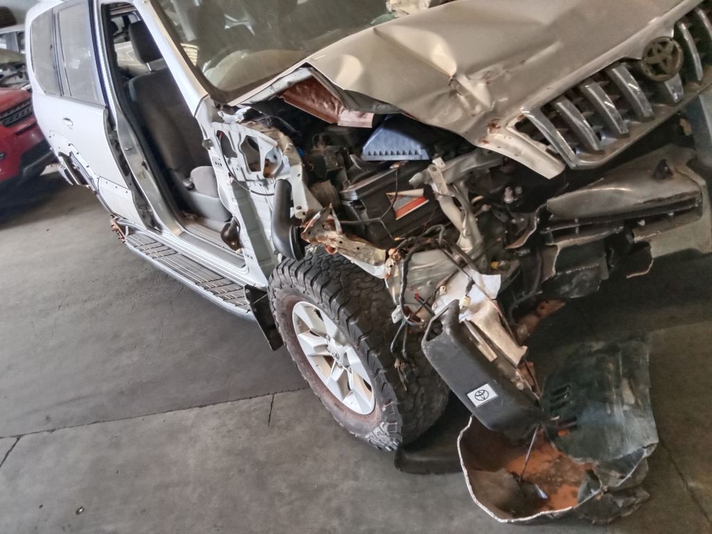 Toyota Prado 120 series 2005 Silver Wrecking