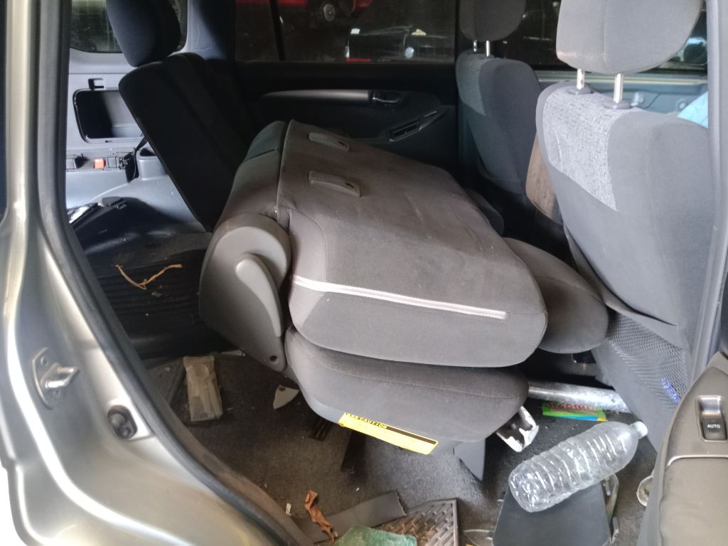 Toyota Prado 120 series 2005 Silver Wrecking