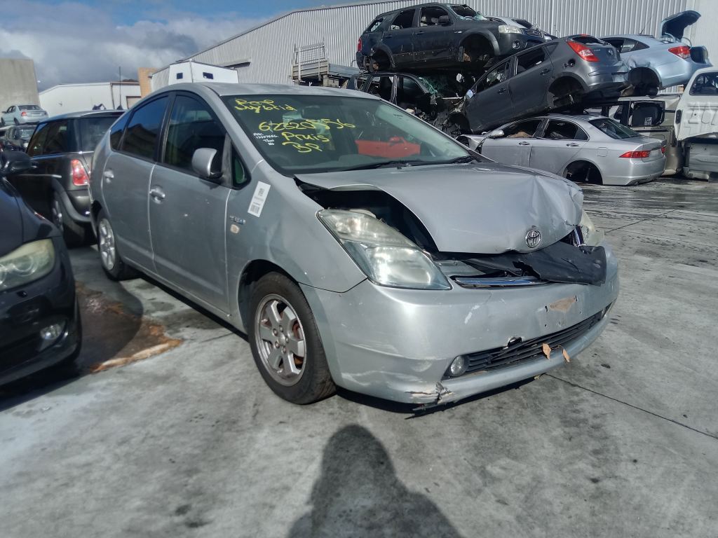 Toyota Prius Hybrid 2005 Silver Wrecking