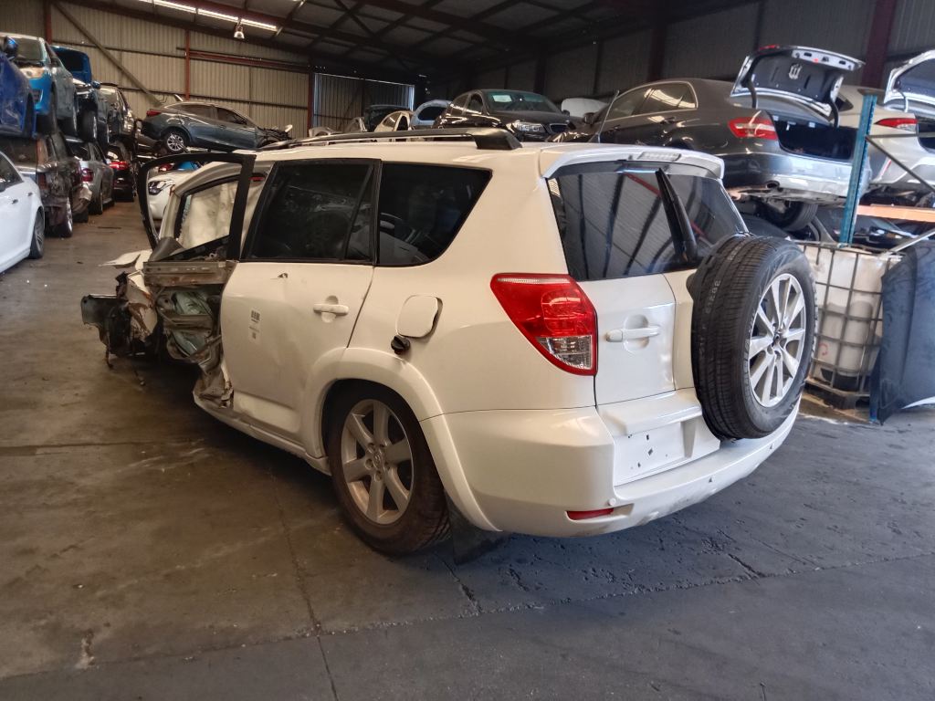 Toyota RAV4 2006 White Wrecking