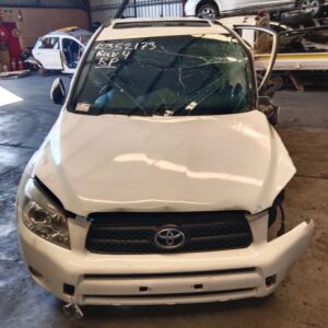 Toyota RAV4 2006 White Wrecking