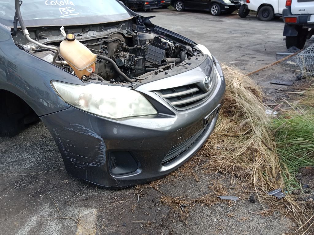 Toyota corolla 2010 Grey Wrecking