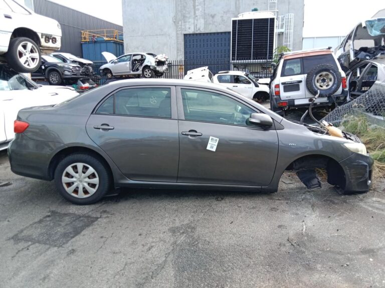 Toyota corolla 2010 Grey Wrecking