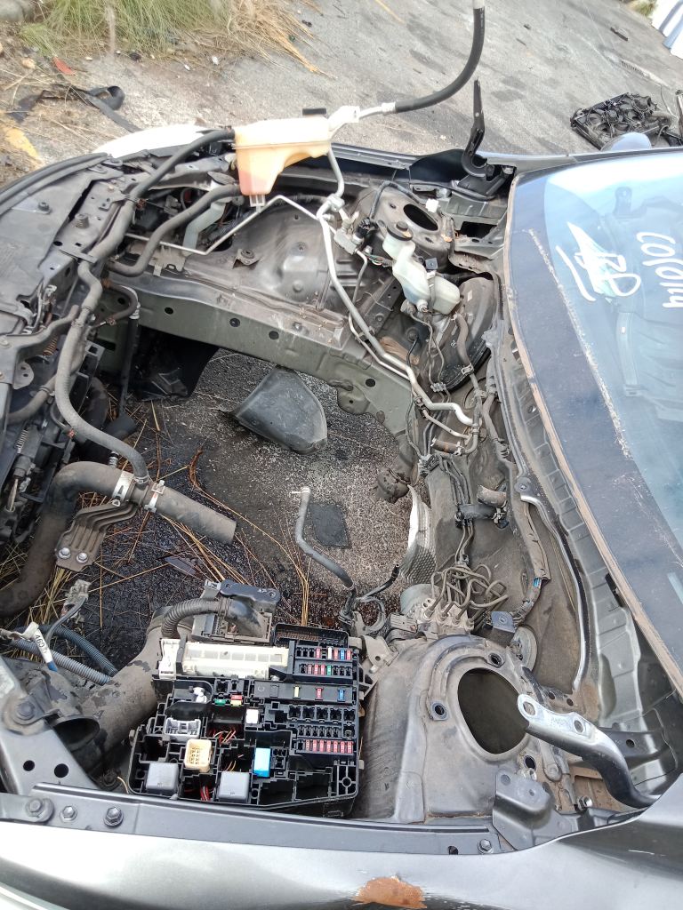 Toyota corolla 2010 Grey Wrecking