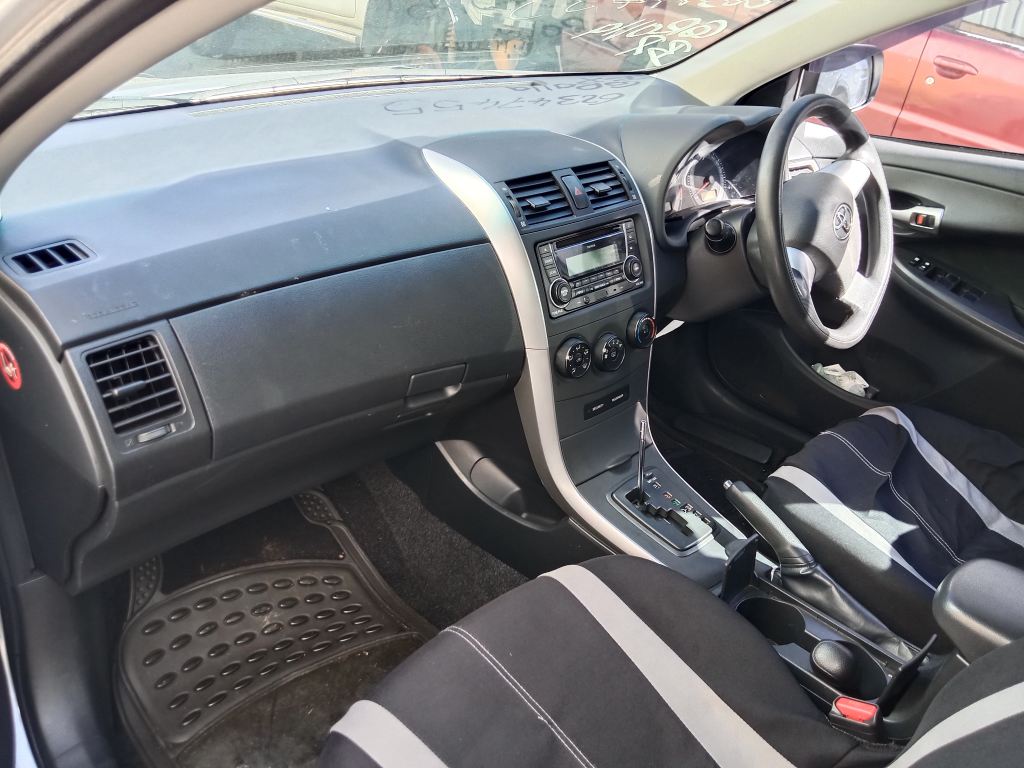 Toyota corolla 2011 Silver Wrecking
