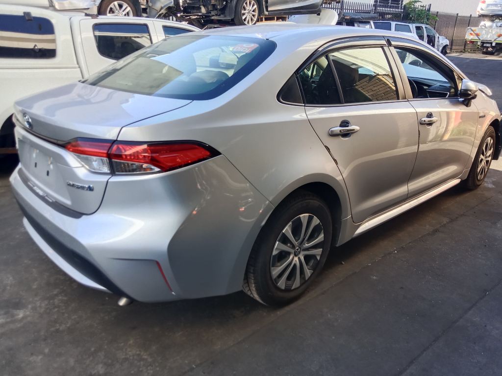 Toyota corolla hybrid 2019 Silver Wrecking