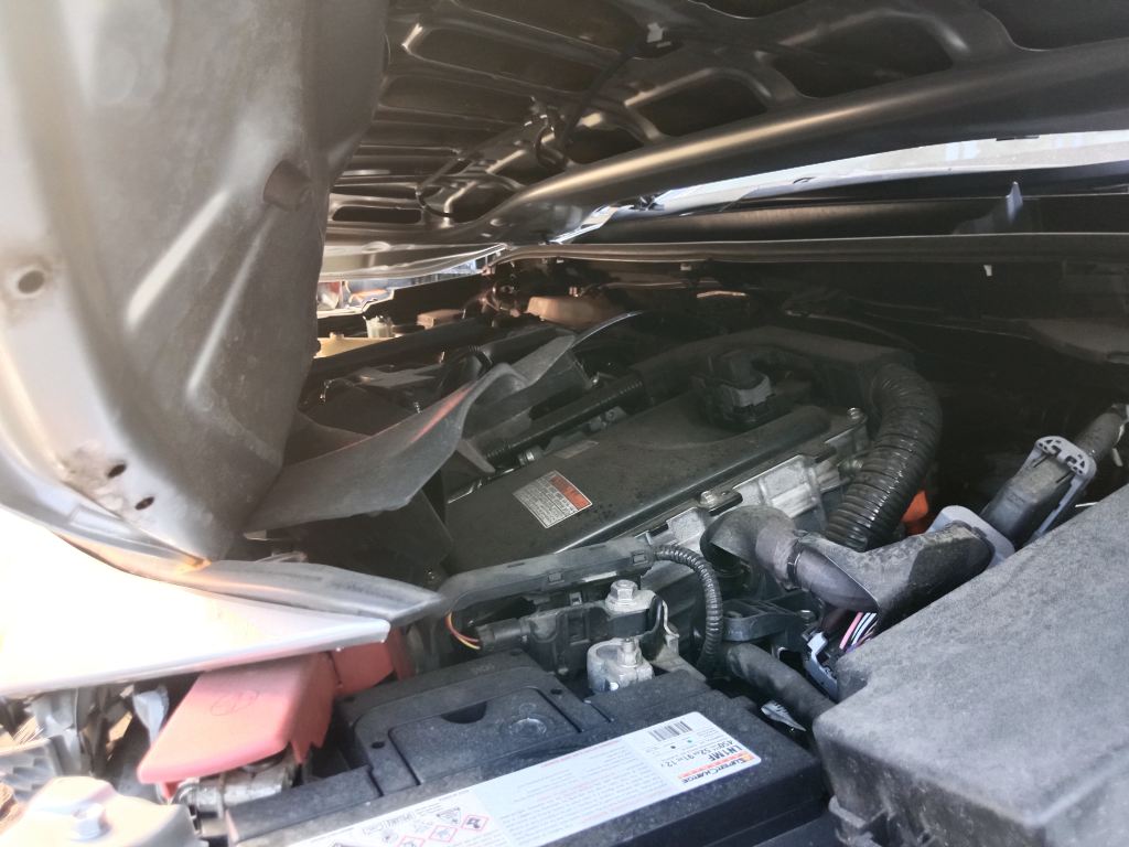 Toyota corolla hybrid 2019 Silver Wrecking