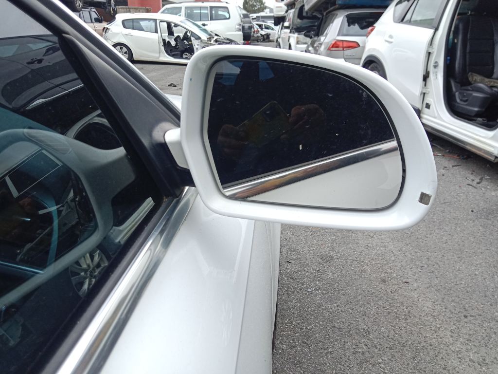 Audi A4 2008 White Wrecking