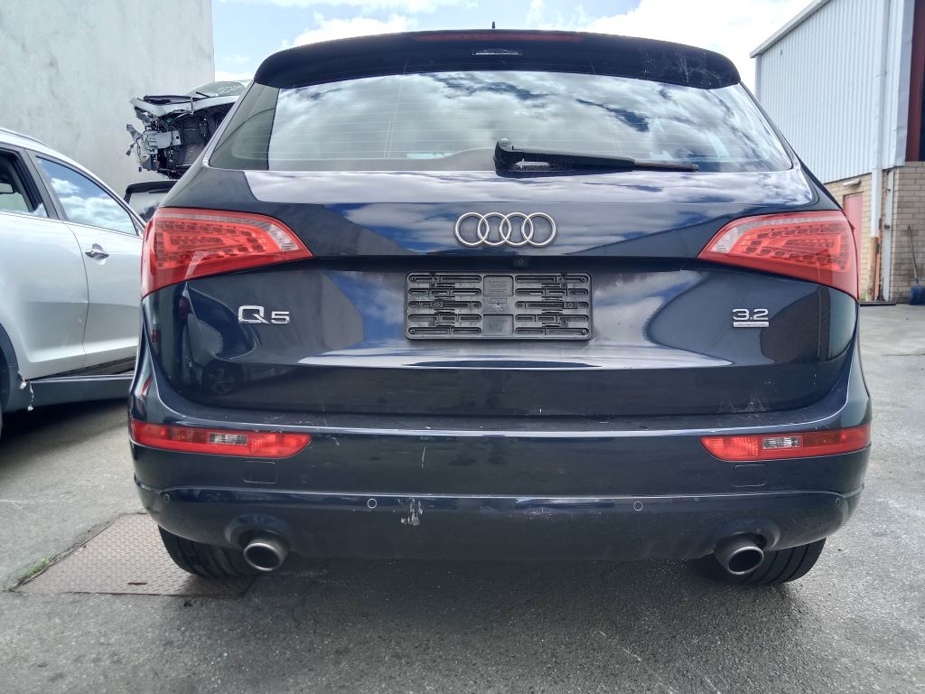 Audi Q5 2009 Blue Wrecking