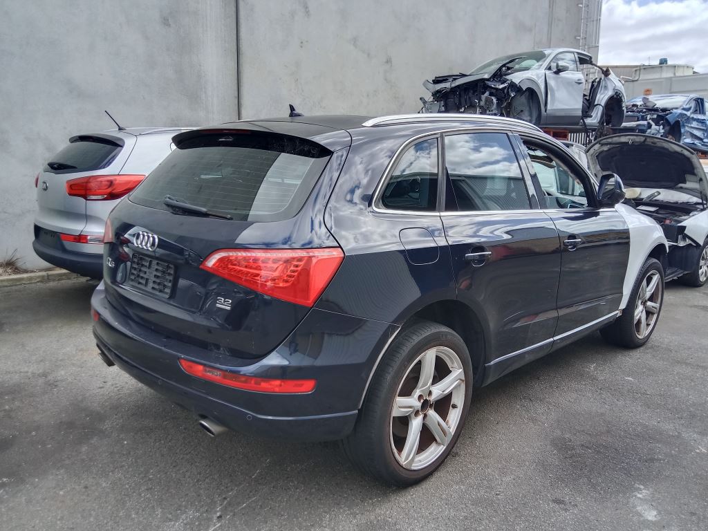 Audi Q5 2009 Blue Wrecking