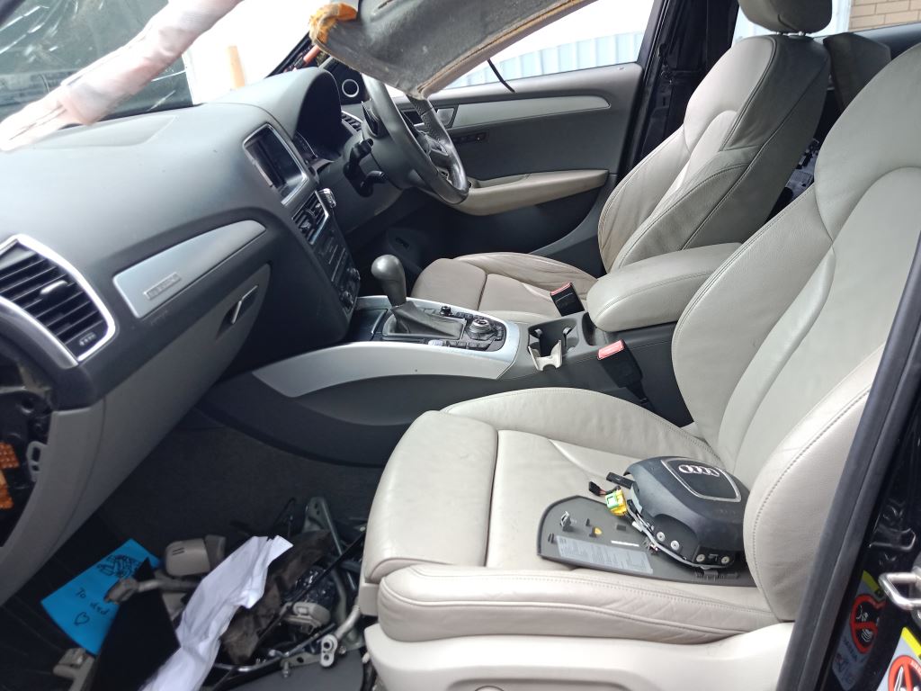 Audi Q5 2009 Blue Wrecking