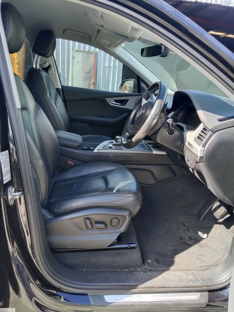 Audi Q7 2017 Black Wrecking